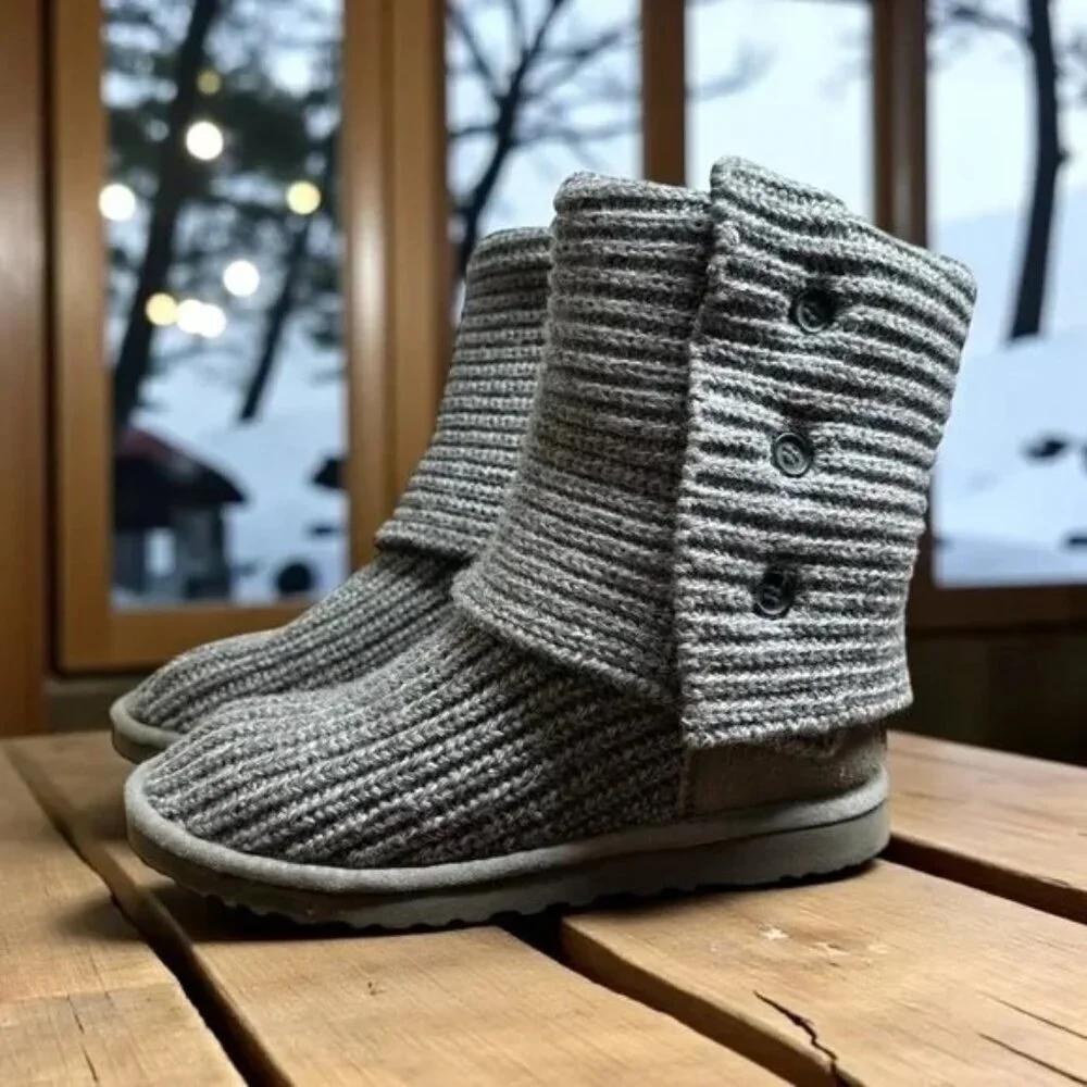 UGG Classic Cardy Knit Boots Gray Women’s Size 6